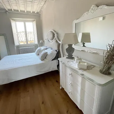 Alberto E Costanza Apartment